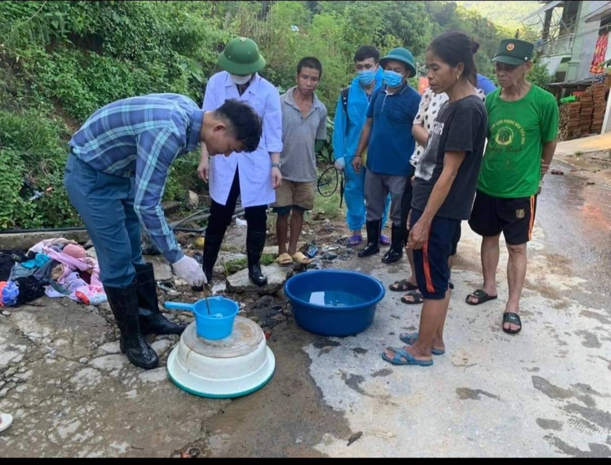 Các bước xử lý nguồn nước an toàn sau mưa lũ